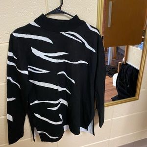 Preloved vintage sweater. Thick nice material. Early 2000s inspired.